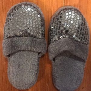 Super cute girls sparkle slippers